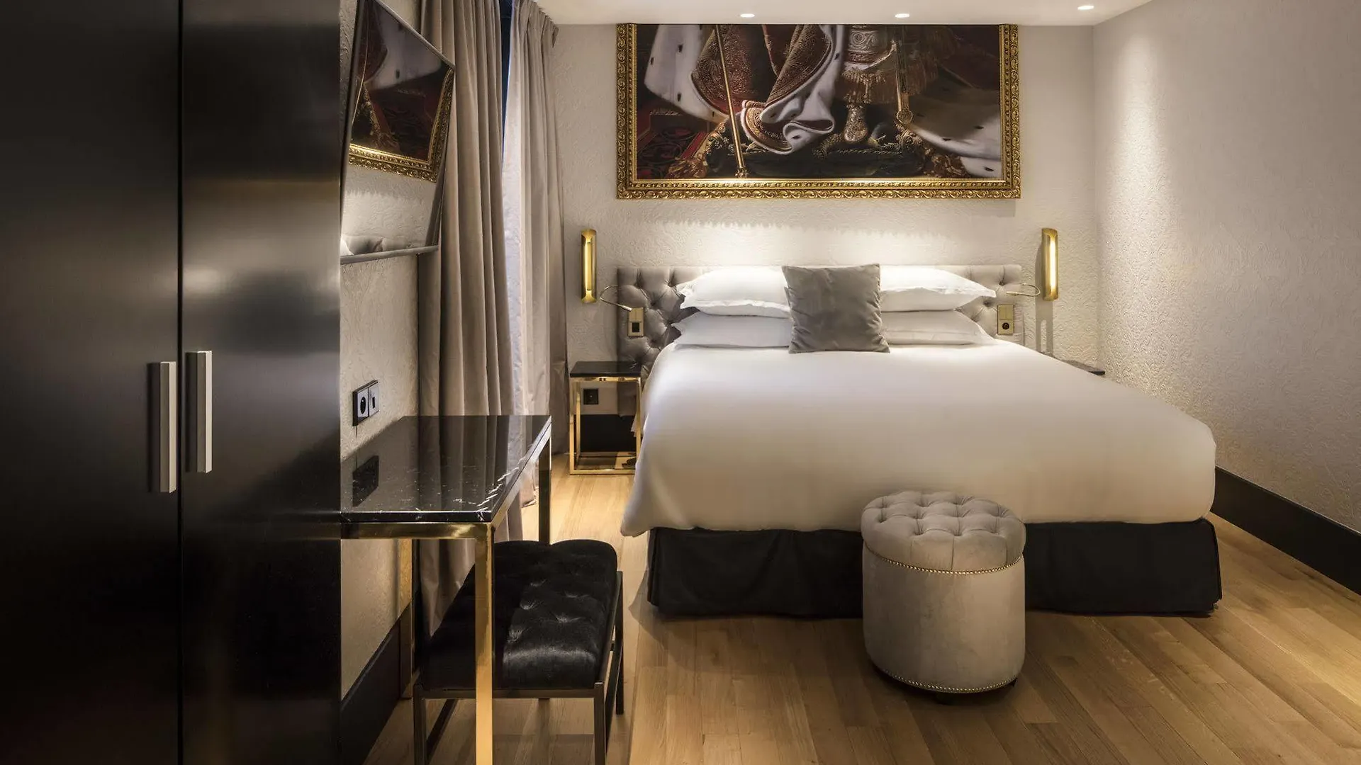 Eiffel Petit Louvre Hotel 3*